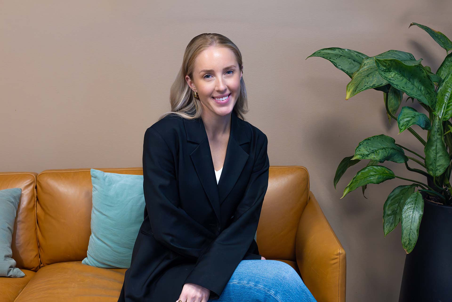 Emma_sofa-1920