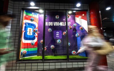 Hva var det vi sa! Fotball-VM spilles utendørs og annonsørene har allerede tatt stilling